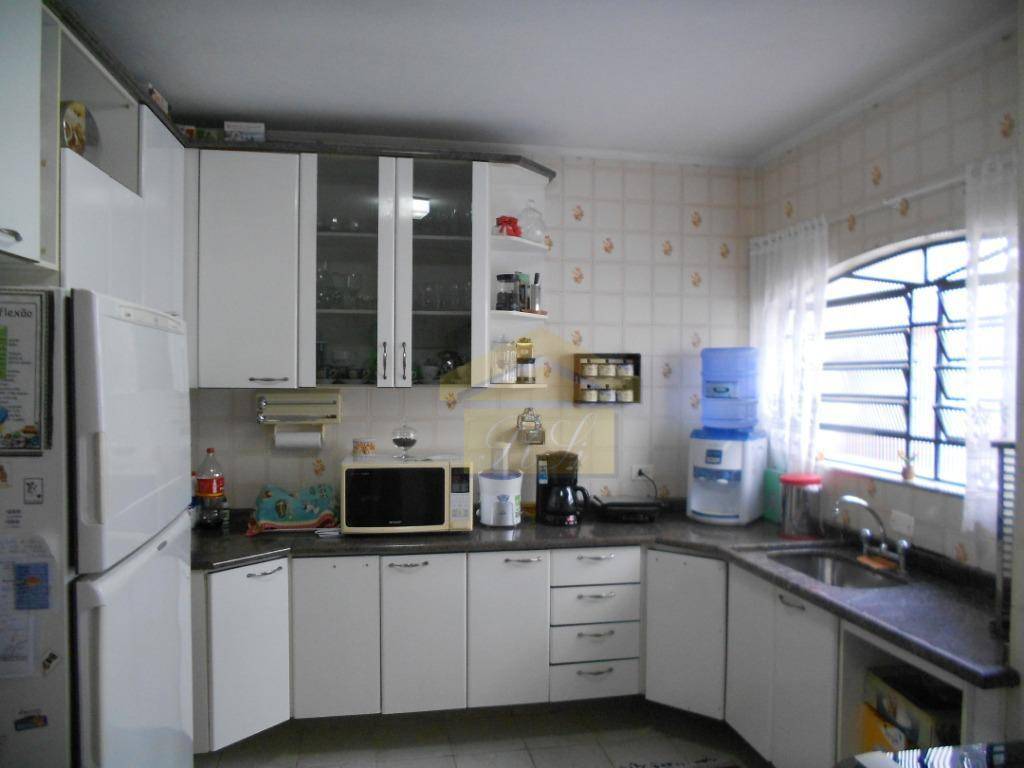 Sobrado à venda com 3 quartos, 130m² - Foto 3