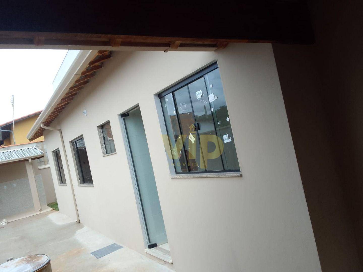 Casa à venda com 2 quartos, 78m² - Foto 1