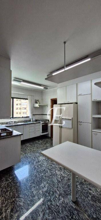 Apartamento à venda com 3 quartos, 160m² - Foto 7