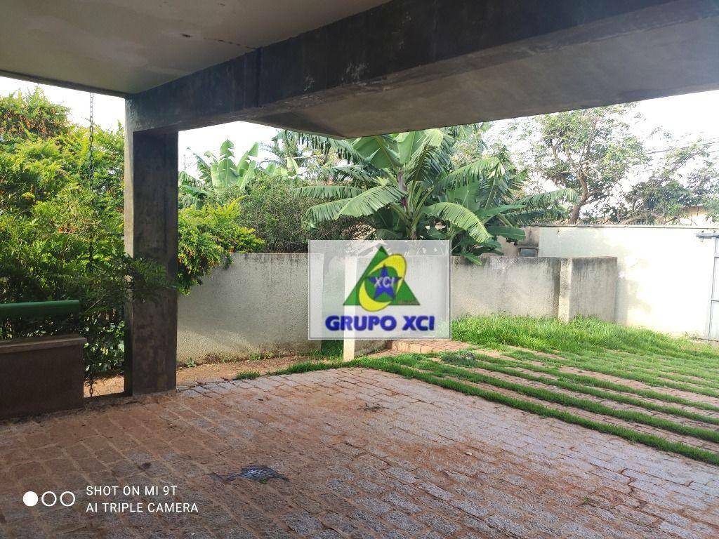 Casa para alugar com 4 quartos, 521m² - Foto 26