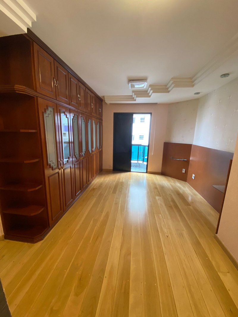 Apartamento à venda com 3 quartos, 105m² - Foto 12