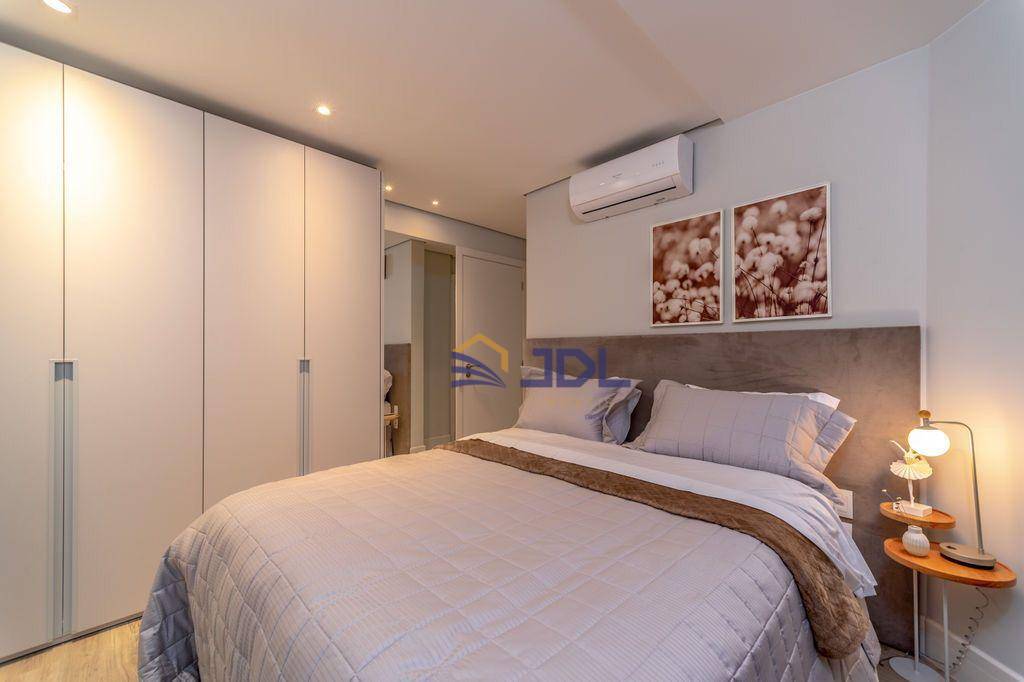 Apartamento à venda com 4 quartos, 203m² - Foto 23