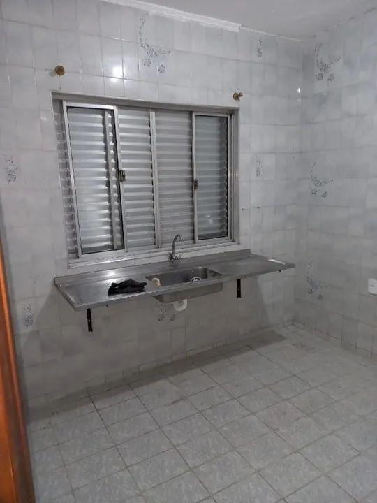 Sobrado à venda com 4 quartos, 190m² - Foto 2