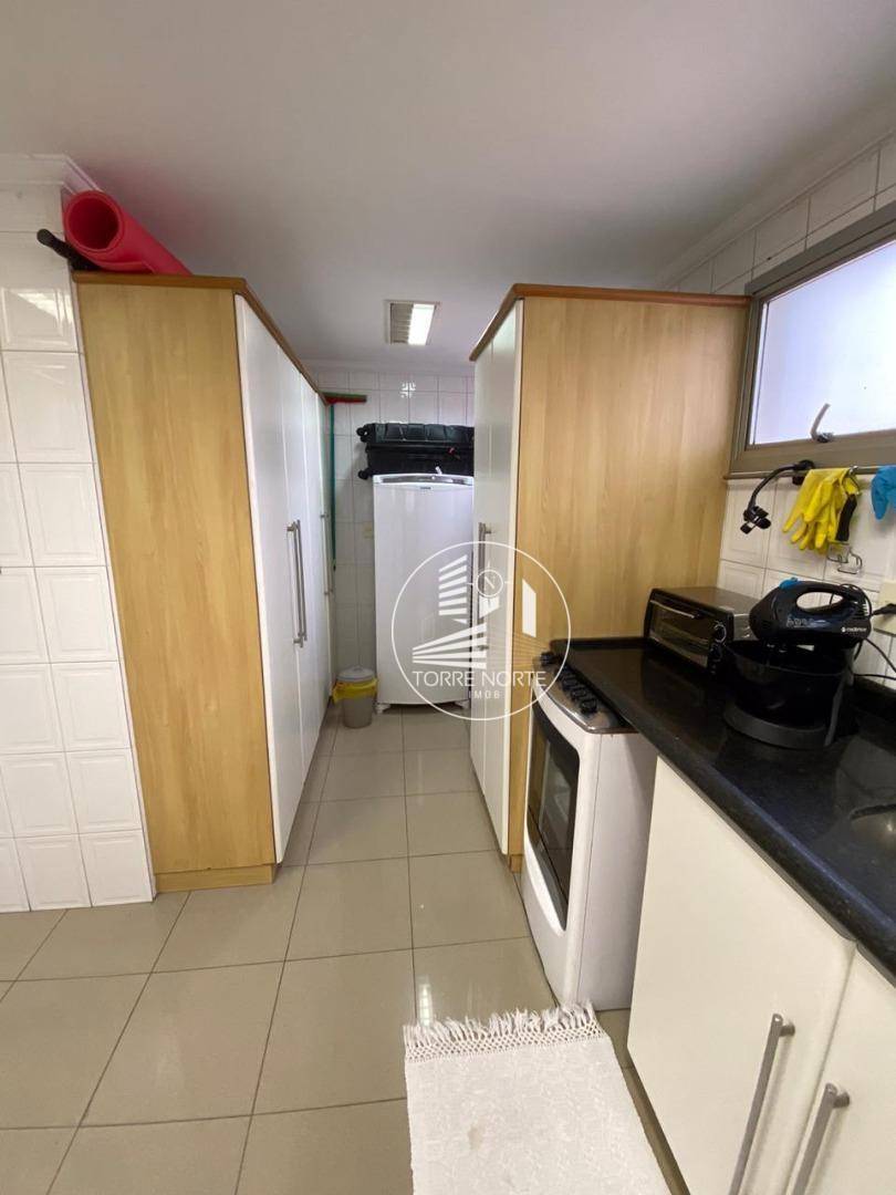 Apartamento à venda com 2 quartos, 69m² - Foto 8