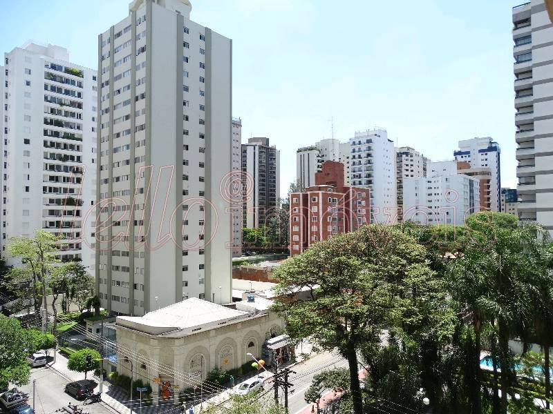 Apartamento para alugar com 4 quartos, 170m² - Foto 11