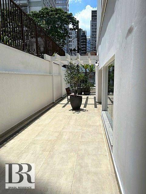 Apartamento à venda e aluguel com 3 quartos, 190m² - Foto 4