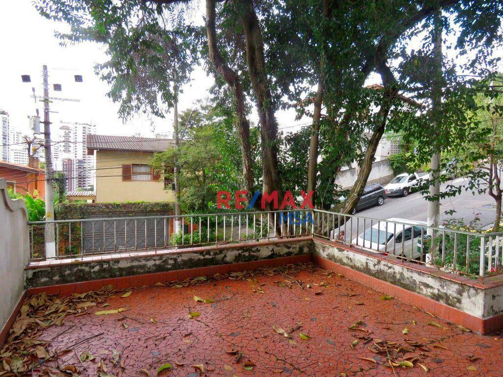 Casa para alugar com 4 quartos, 360m² - Foto 2