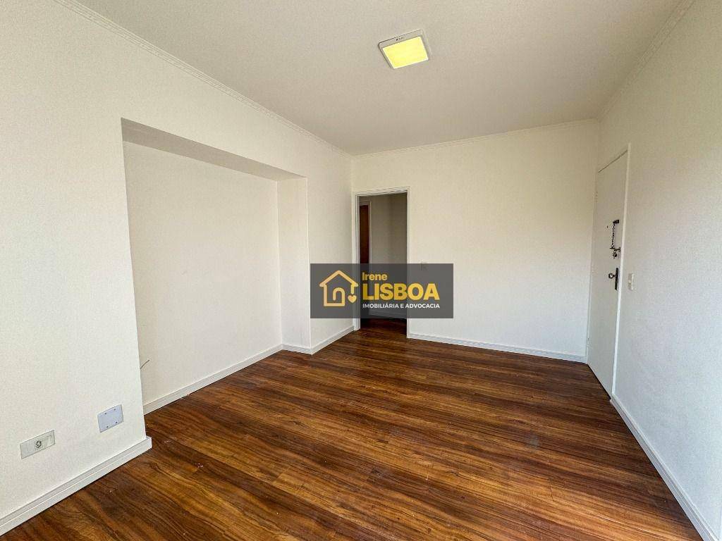 Apartamento à venda com 3 quartos, 94m² - Foto 2