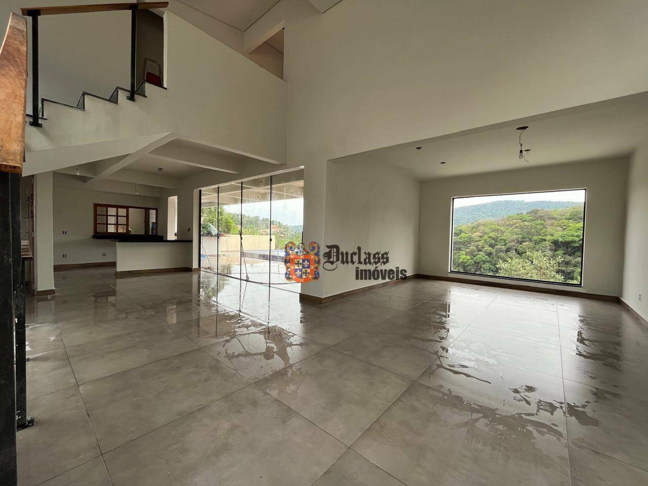 Sobrado à venda com 4 quartos, 300m² - Foto 3