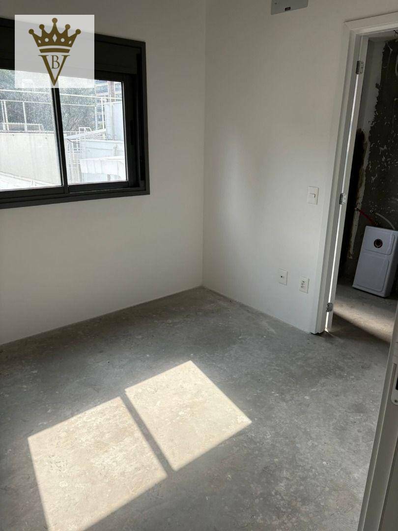 Apartamento à venda com 4 quartos, 246m² - Foto 9