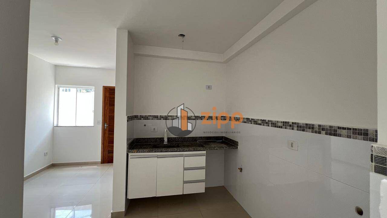 Casa para alugar com 2 quartos, 42m² - Foto 3