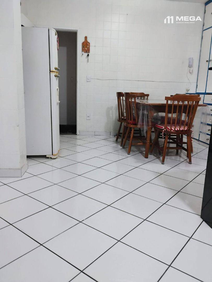 Apartamento à venda com 3 quartos, 145m² - Foto 14