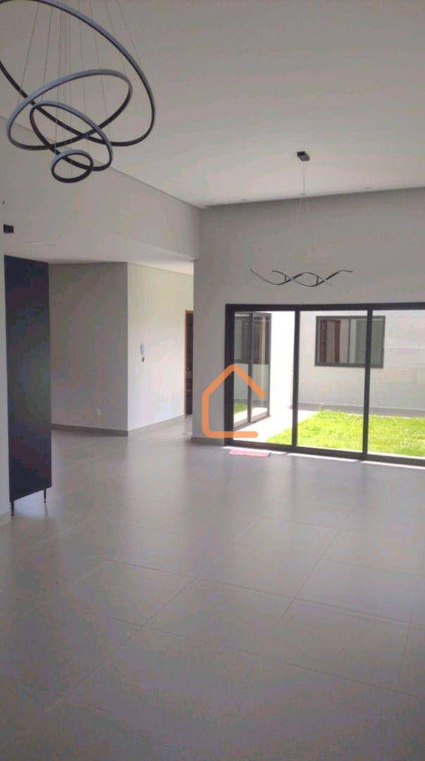 Casa à venda com 3 quartos, 178m² - Foto 3