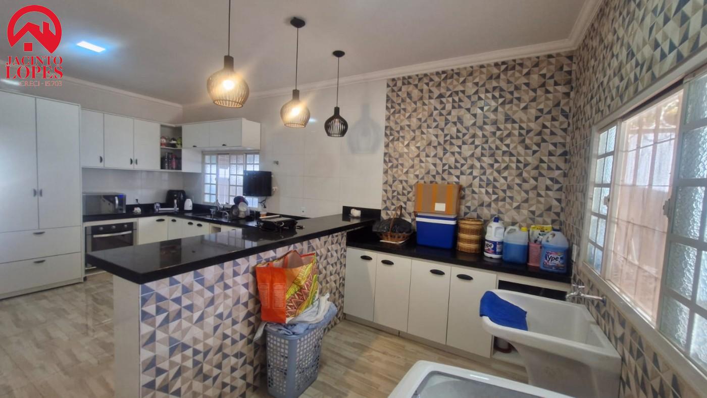 Casa de Condomínio à venda com 3 quartos, 250m² - Foto 11
