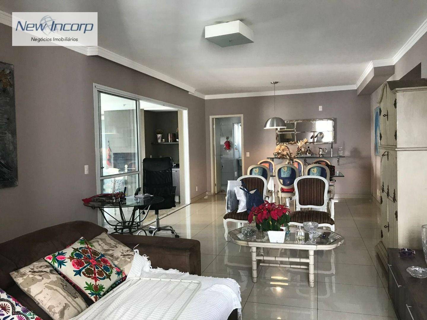 Apartamento à venda com 3 quartos, 169m² - Foto 2