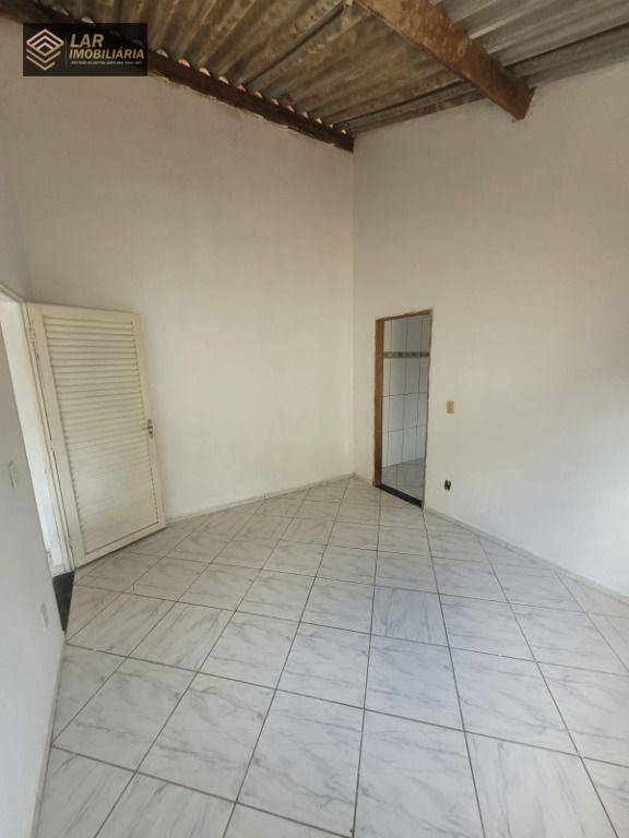 Casa para alugar com 3 quartos, 140m² - Foto 21