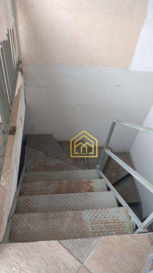 Sobrado à venda com 4 quartos, 250m² - Foto 31