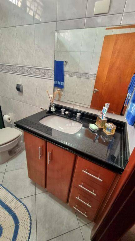 Casa à venda com 3 quartos, 205m² - Foto 28