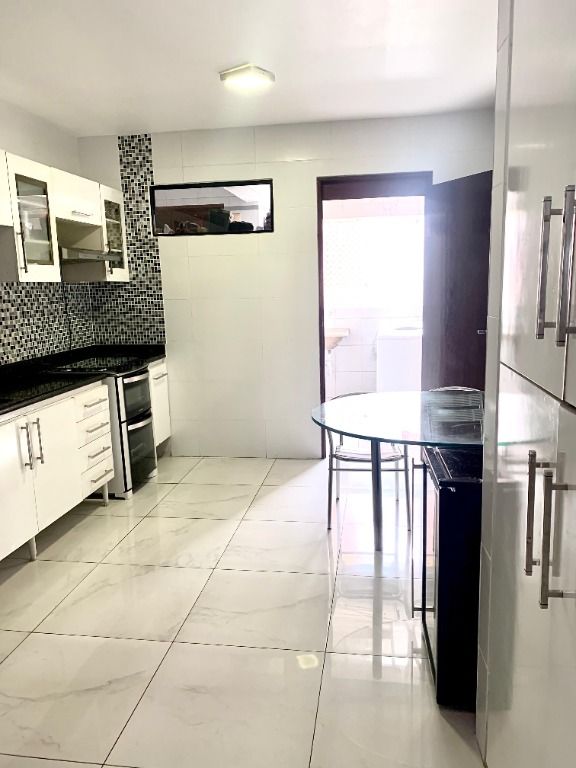 Apartamento à venda com 3 quartos, 110m² - Foto 18