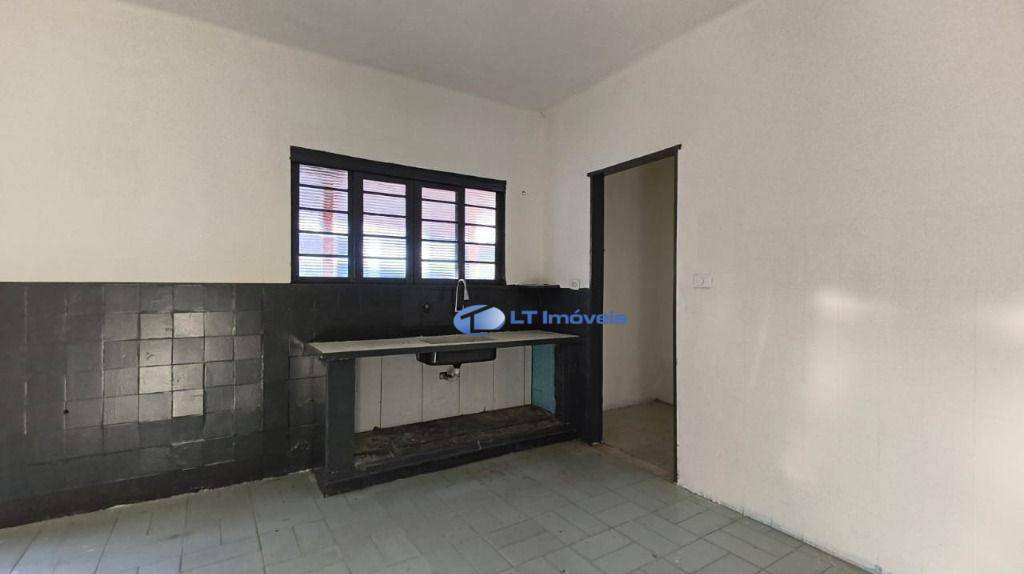 Casa para alugar com 3 quartos, 175m² - Foto 19