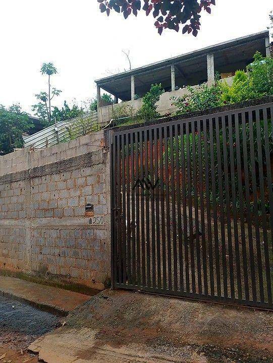 Casa à venda com 2 quartos, 60m² - Foto 1