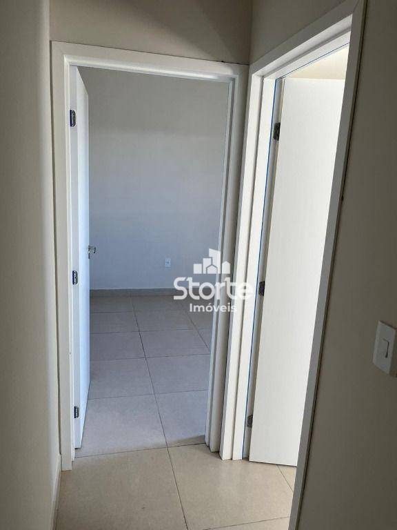 Apartamento à venda com 2 quartos, 69m² - Foto 6