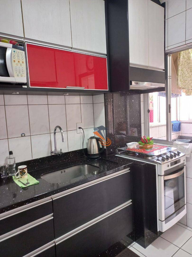 Apartamento à venda com 2 quartos, 78m² - Foto 4