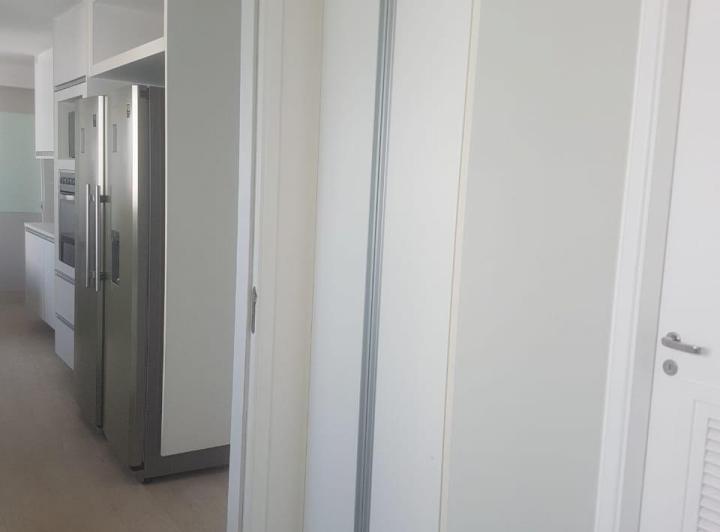 Apartamento à venda com 4 quartos, 210m² - Foto 3