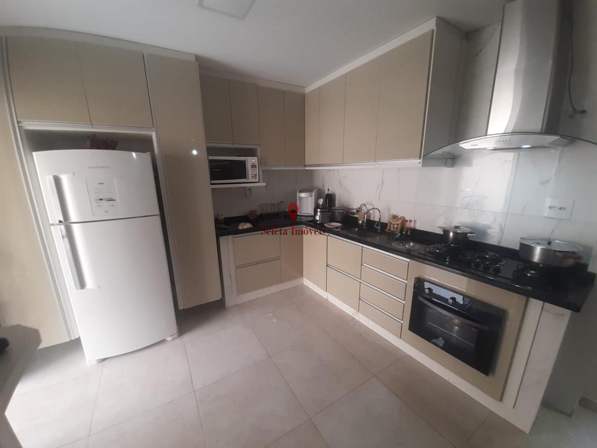 Casa à venda com 3 quartos, 180m² - Foto 15