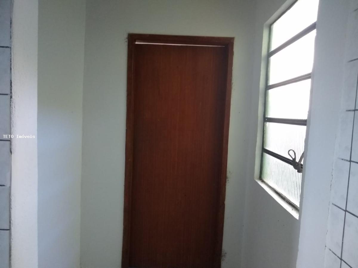 Casa à venda com 2 quartos, 600m² - Foto 11