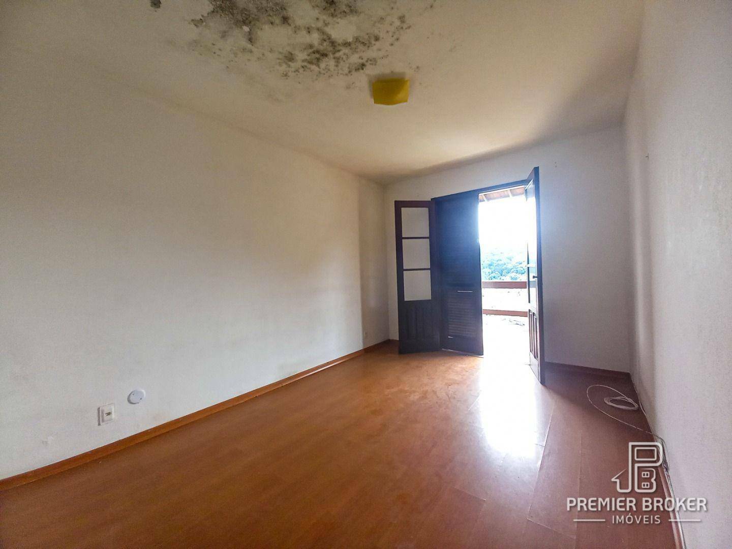 Casa à venda com 3 quartos, 105m² - Foto 11