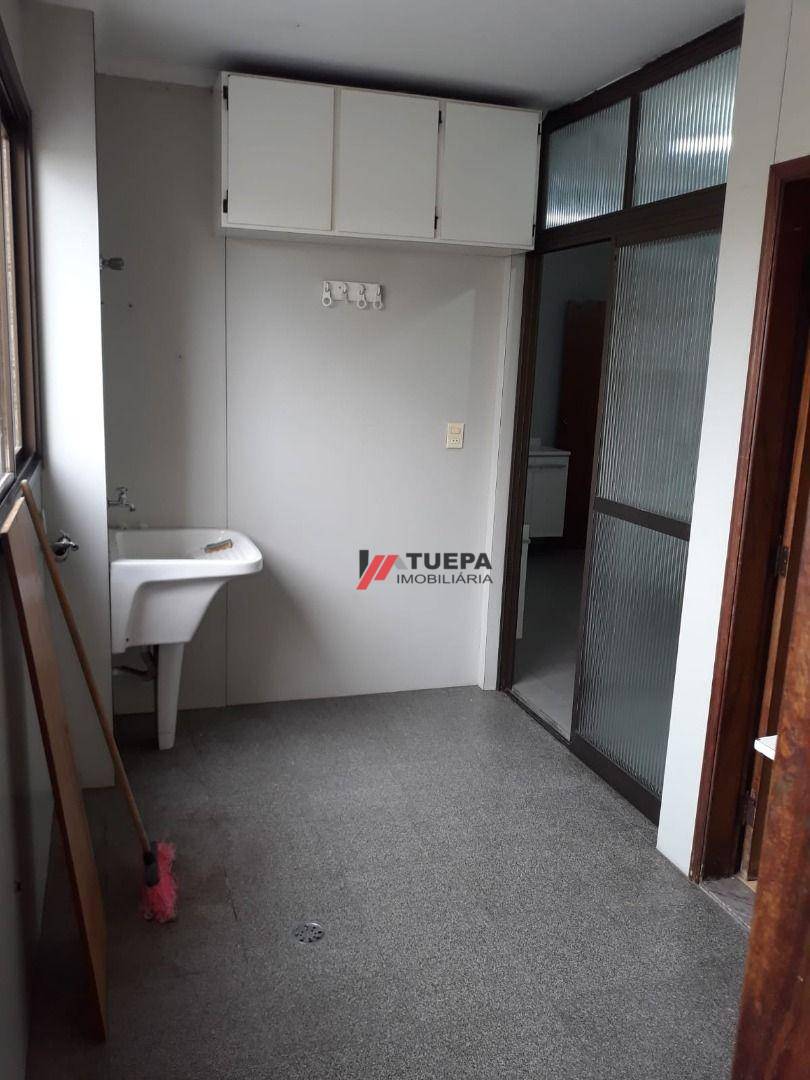 Apartamento à venda com 3 quartos, 135m² - Foto 19