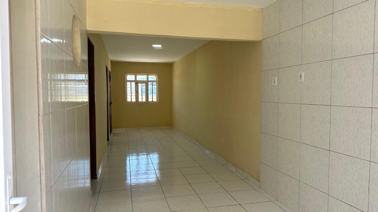 Casa à venda com 2 quartos, 70m² - Foto 5