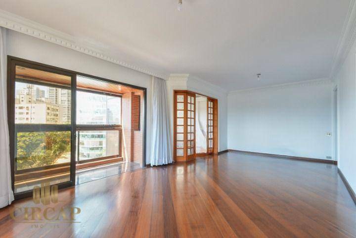 Apartamento à venda com 4 quartos, 235m² - Foto 2