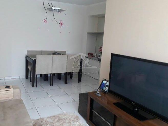 Apartamento à venda com 2 quartos, 74m² - Foto 5