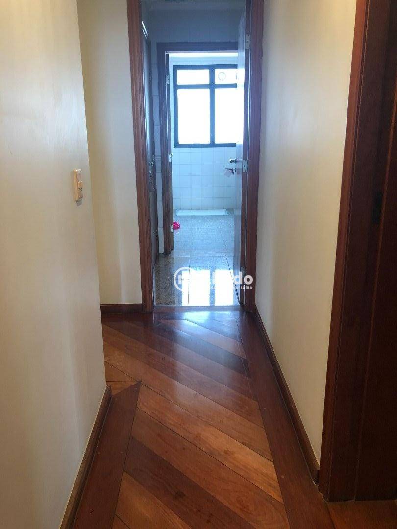 Apartamento à venda com 3 quartos, 235m² - Foto 23