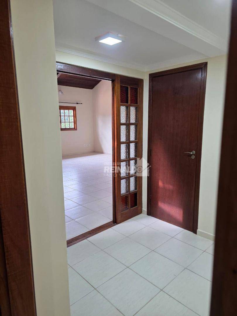 Casa de Condomínio para alugar com 3 quartos, 250m² - Foto 52