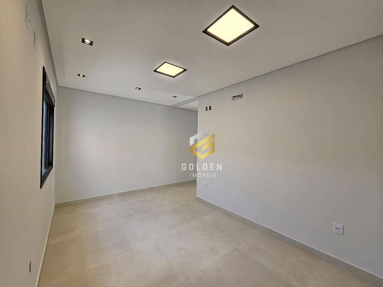 Casa à venda com 4 quartos, 166m² - Foto 6