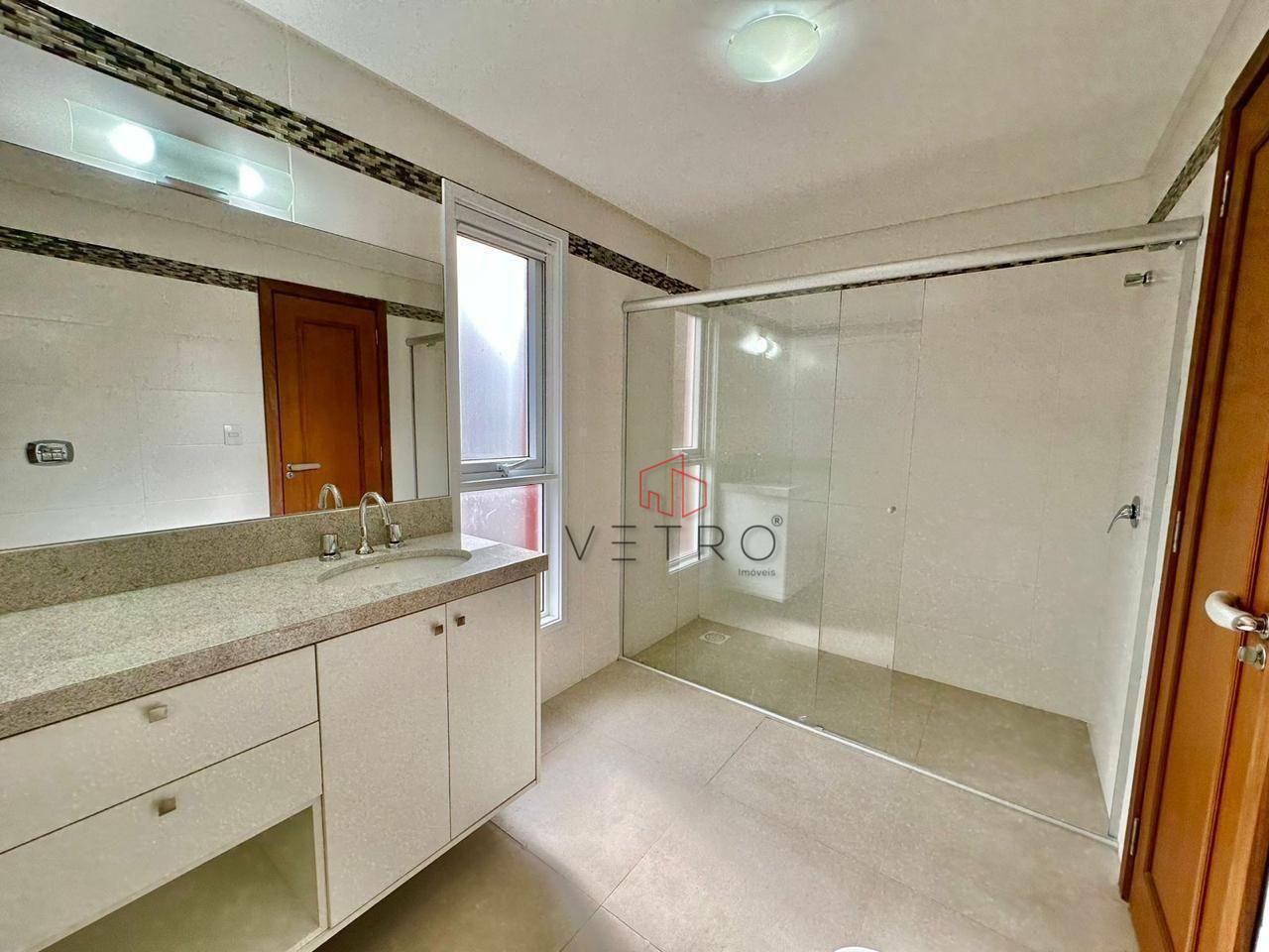 Casa de Condomínio à venda com 4 quartos, 333m² - Foto 11