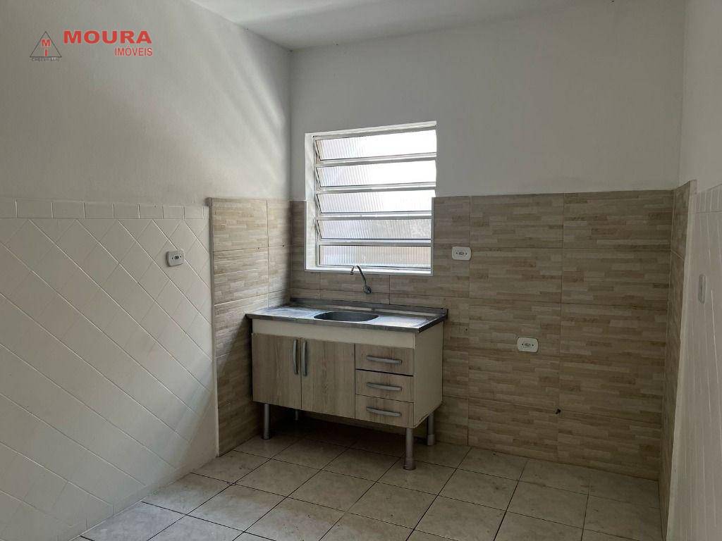 Casa para alugar com 2 quartos, 60m² - Foto 5