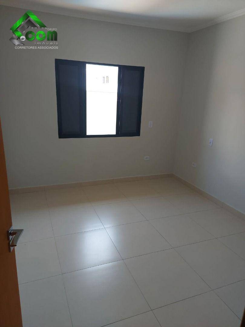 Casa à venda com 2 quartos, 115m² - Foto 4