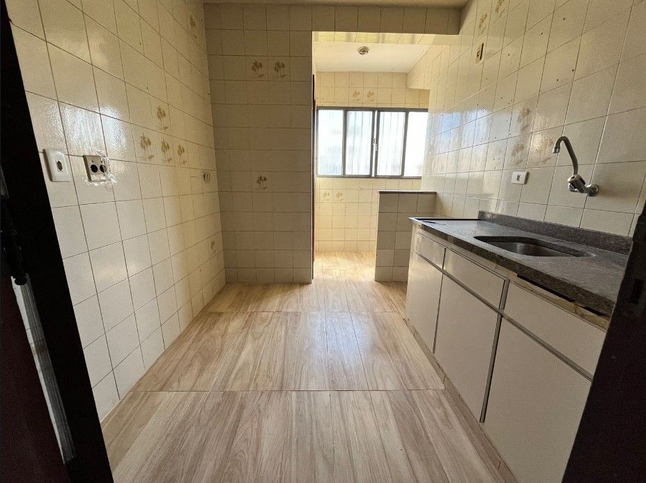 Apartamento à venda com 2 quartos, 61m² - Foto 4