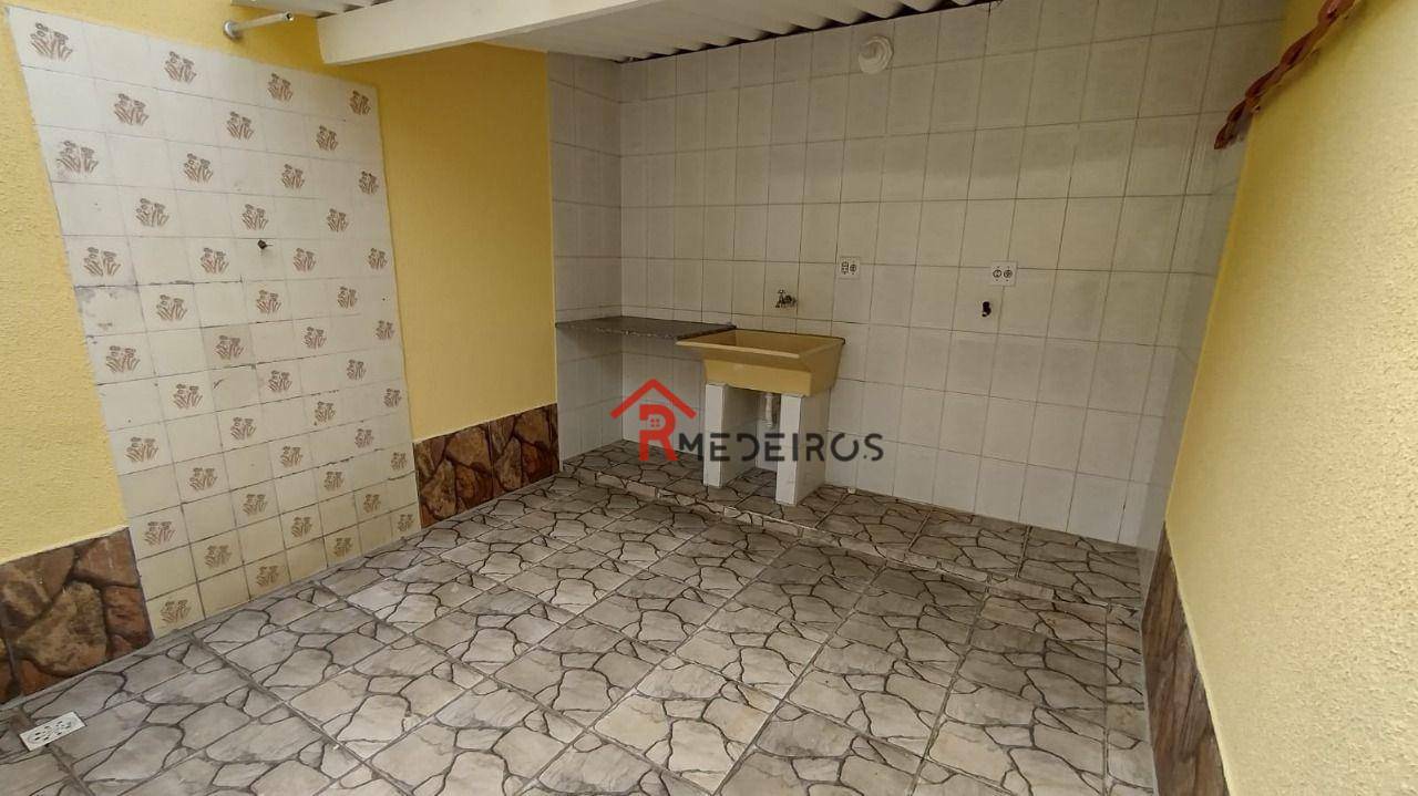 Casa à venda com 2 quartos, 120m² - Foto 14