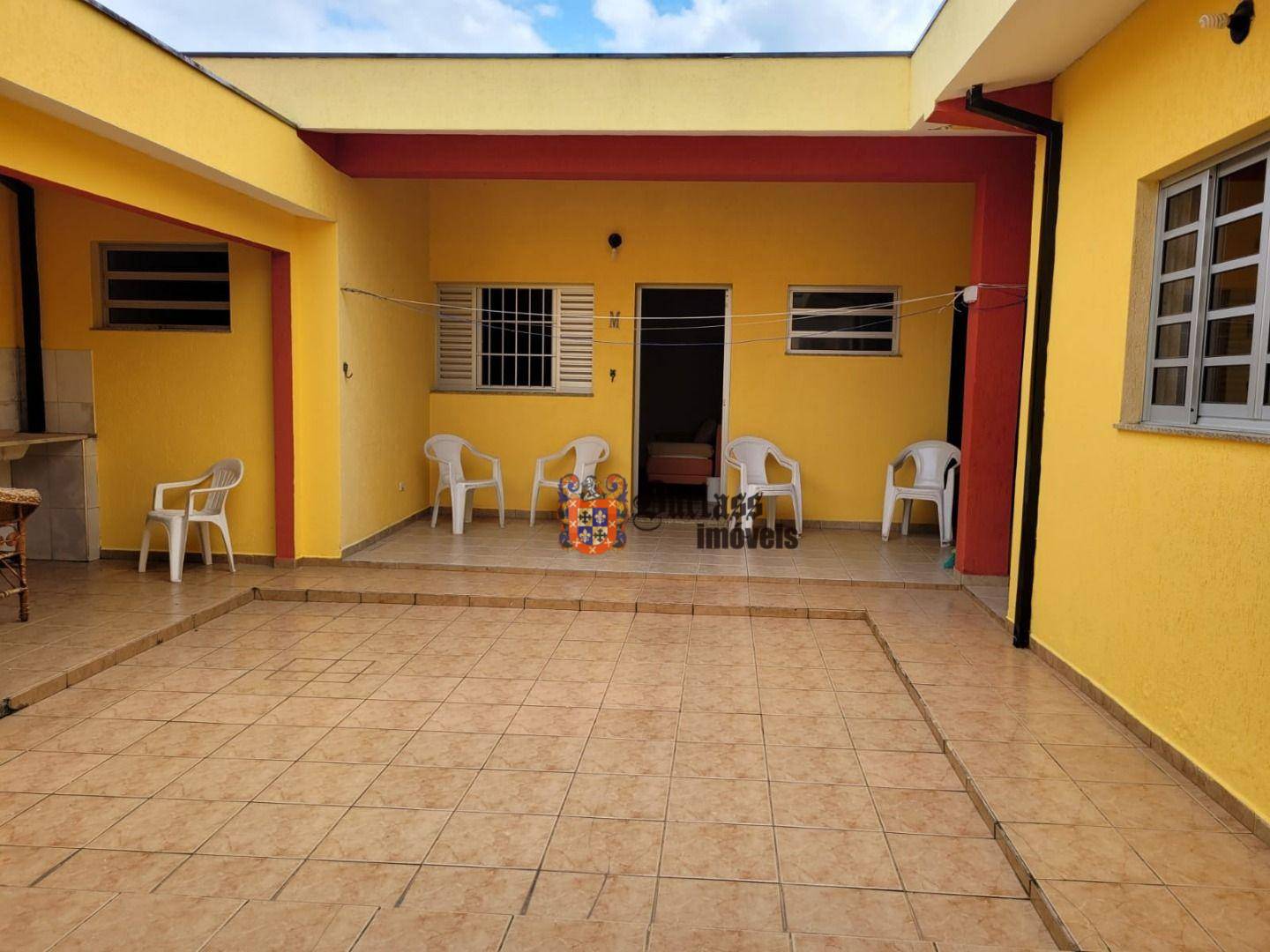 Casa à venda com 4 quartos, 165m² - Foto 4