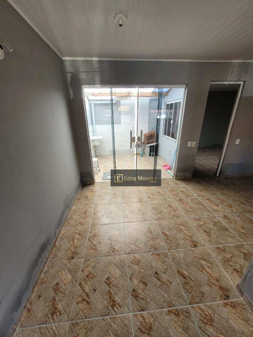 Casa à venda com 1 quarto, 70m² - Foto 6