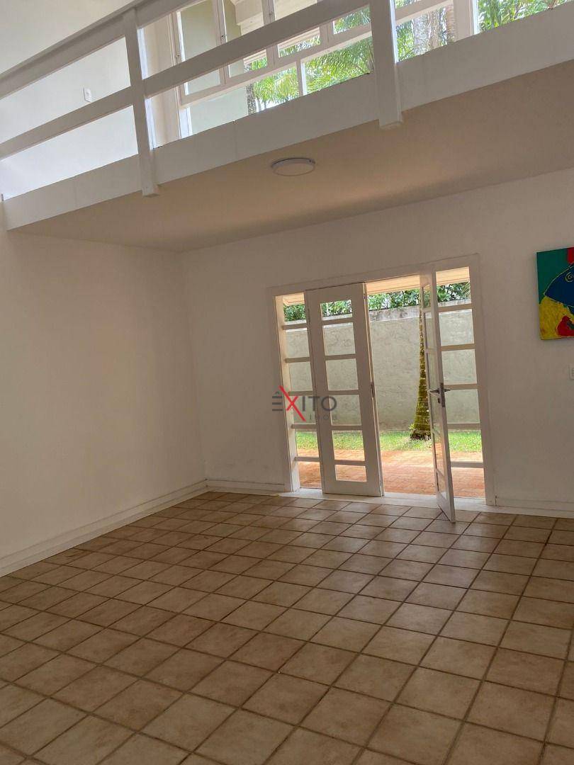 Casa à venda com 4 quartos, 300m² - Foto 9