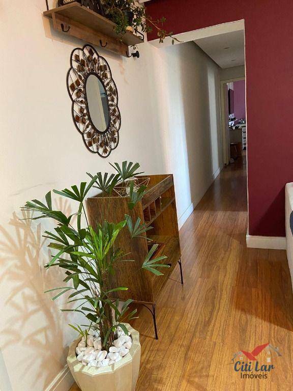 Apartamento à venda com 2 quartos, 62m² - Foto 4