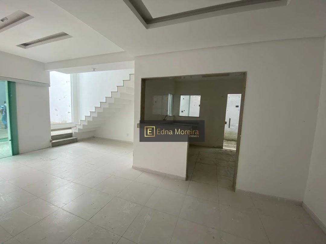 Casa à venda com 4 quartos, 150m² - Foto 16