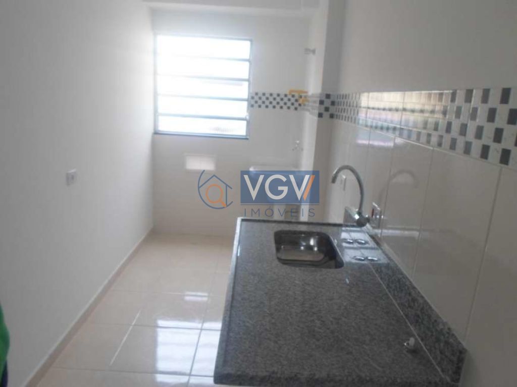 Apartamento à venda com 2 quartos, 40m² - Foto 6