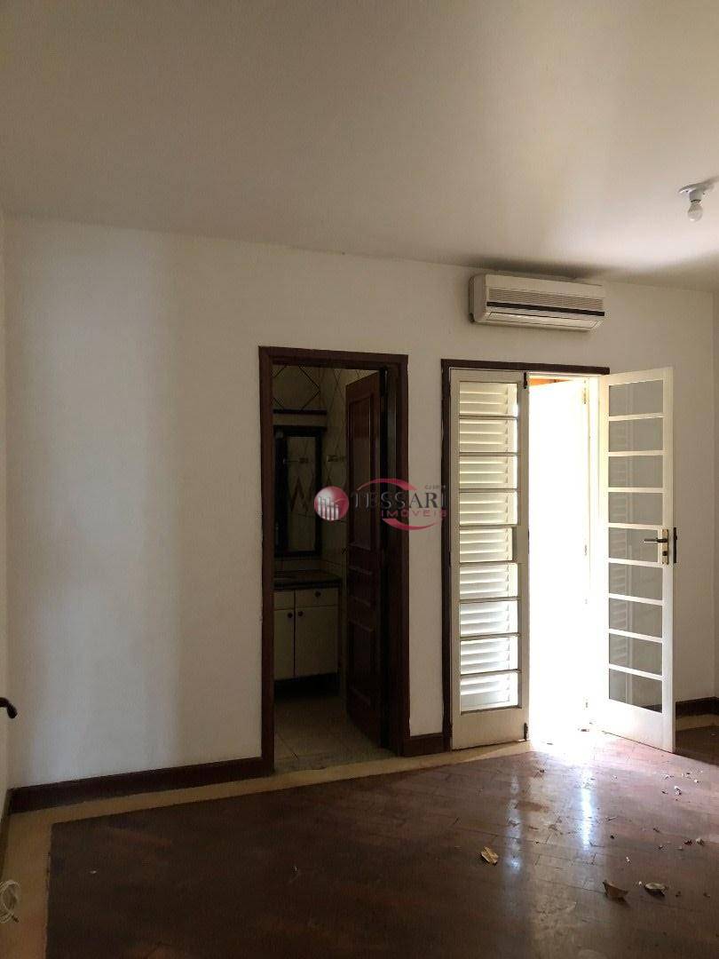 Casa para alugar com 4 quartos, 459m² - Foto 19